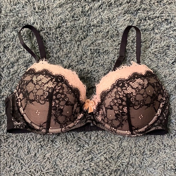 BRAND NEW BLACK LACE PUSH UP - Picture 2 of 6